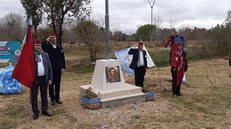 Visita de arqueólogos a la Posta del arroyo Pinazo