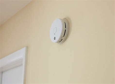 Nfpa Smoke Detector Placement In Bedroom | www.resnooze.com