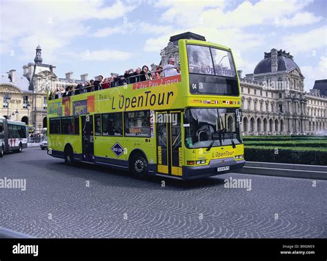 France Paris models sightseeing-bus tourists no release metropolis city ...