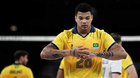 Olímpiadas Brasil é derrotado pela Itália na estreia do vôlei masculino