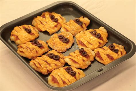 Mini Pizzas Momies Une Recette Amusante Pour Halloween