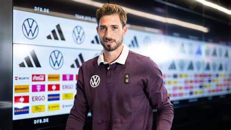 Eintracht Torhüter im DFB Kasten Kevin Trapp steht vor einem