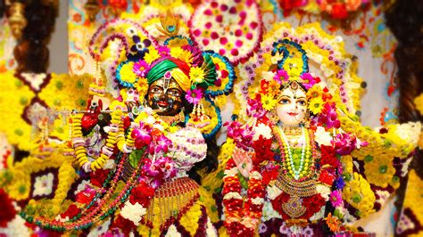 Download ISKCON Krishna And Radha Wallpaper | Wallpapers.com