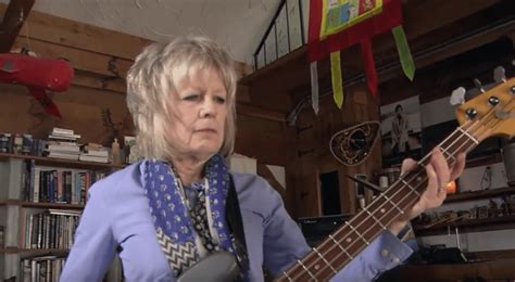 8 Minute Biopic Of Talking Heads And Tom Tom Club Bassist Tina Weymouth Boing Boing