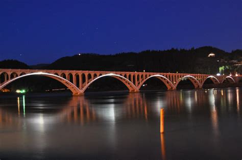 Rogue River Bridge (Gold Beach, 1932) | Structurae