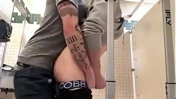 RAPIDIN NEI BAGNI GAY XVIDEOS