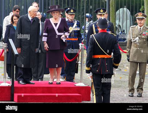 Dutch Queen Beatrix Welcomes Italian President Giorgio Napolitano L