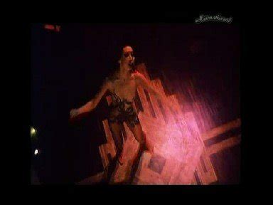 Naked Unknown In Drei Oberbayern Auf Dirndljagd