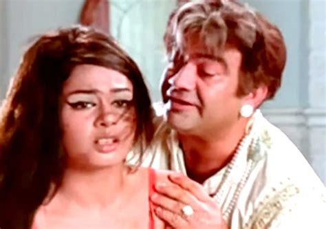 Vinod Khanna To Ranjit These Stars Lost Their Temper While Giving Bold