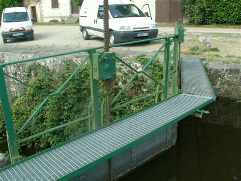 Passerelle Acc S De Porte D Cluse Pech Alu