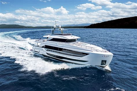 Horizon Yachts FD110 2022 FLIBS Preview Southern Boating