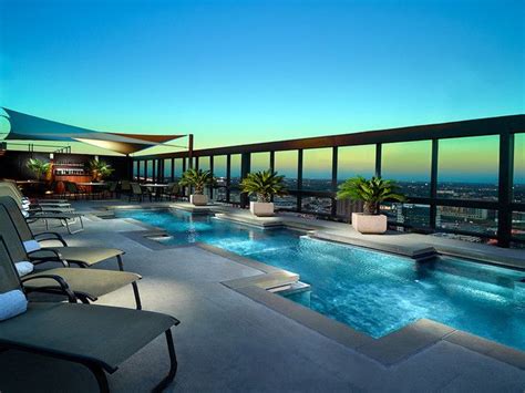 Rooftop Hotel Pools With Amazing Views Austin Hotels Swimming Pool