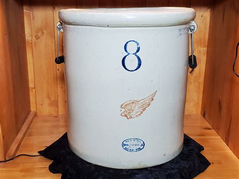 Vintage Red Wing 8 Gallon Crock With 4 Wing And Handles Circa 1906