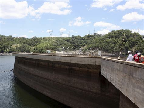 Zimbabwe Faces Power Woes As Low Dam Level Halts Hydroelectricity