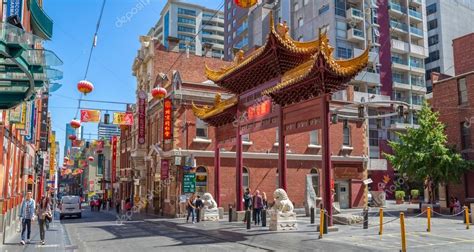 Chinatown in Melbourne – Stock Editorial Photo © dbajurin #96549076