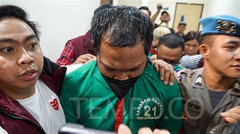 Virgoun Dihadirkan Dalam Rilis Narkoba Di Polres Jakarta Barat Foto