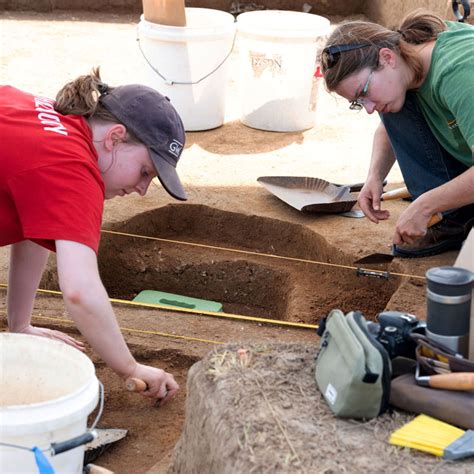 Archaeology Magazine On Twitter The Year Old Grave Of A Teenaged