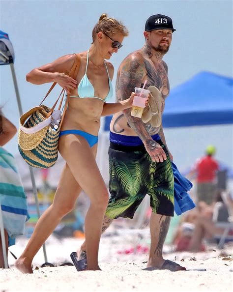 Cameron Diaz Shows Ass Crack Wearing A Skimpy Bikini On A Beach In Florida Porn Pictures XXX