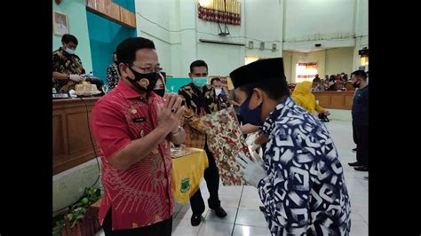 Wabup Serahkan Sertifikat Tanah Masyarakat Melalui Program PTSL Dan