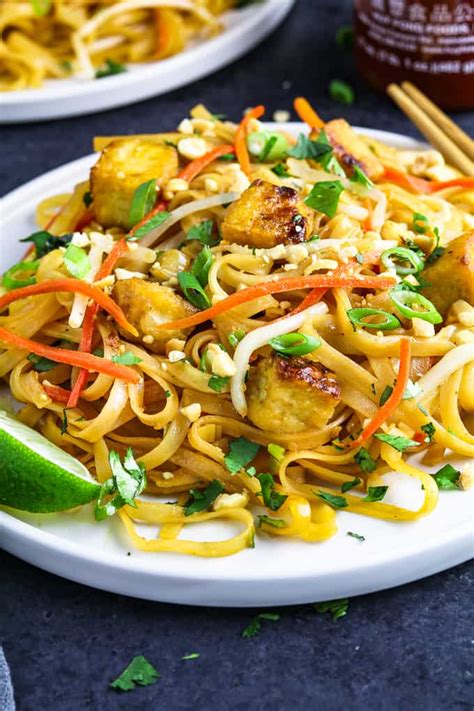 30 Minute Vegan Pad Thai A Weeknight Winner Vegan Huggs