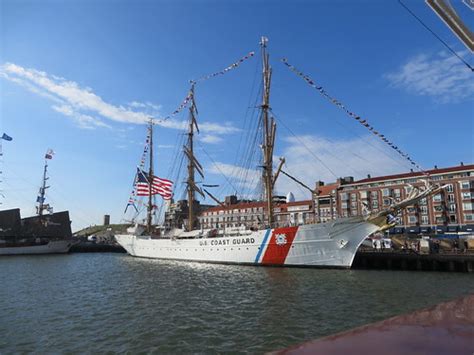 The Us Coast Guard Tall Ship Eagle Wix 327 Makes A Por Flickr