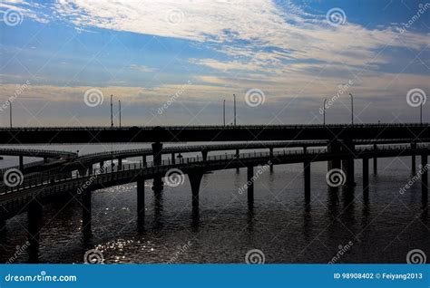 China `s Hangzhou Bay Bridge Editorial Photography - Image of lamp ...