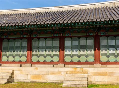 Ancient korean architecture Stock Photo by ©leungchopan 36146645