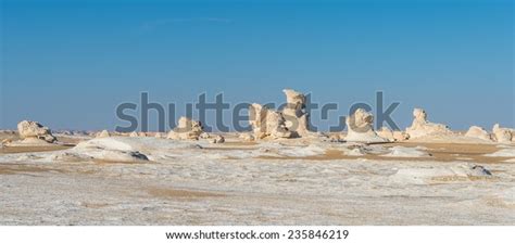 11,369 Tourist White Desert National Park Images, Stock Photos, 3D objects, & Vectors | Shutterstock