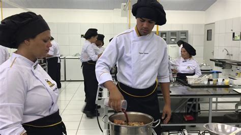 Faculdade De Gastronomia Publica - Vlog. Como é uma faculdade de gastronomia? Aula prática de gastronomia ...