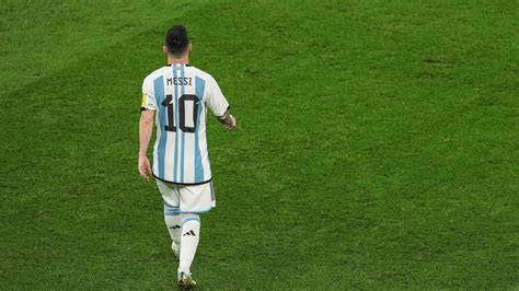 The Art Of Lionel Messi Walking With Purpose