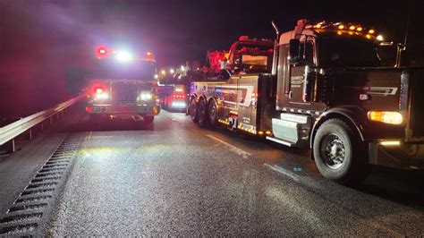 Tractor Trailer Crash Closes I 81 In Botetourt Co For Hours Early Sunday Morning