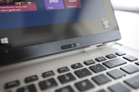 Toshiba Click Review And Bulky As Both A Tablet And A Laptop