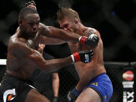 Jon Jones vs Alexander Gustafsson - Who Really Won Their 2013 Fight ...