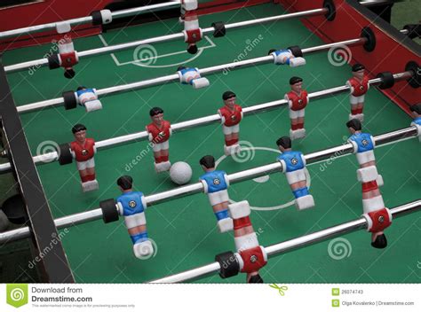 Jogo De Tabela Do Futebol Imagem De Stock Imagem De Vermelho