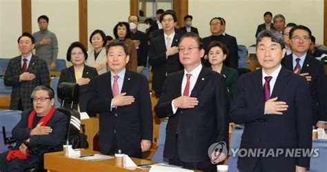 친윤 공부모임 강연 이주호 교육 획일적 평등주의에 갇혀 네이트 뉴스