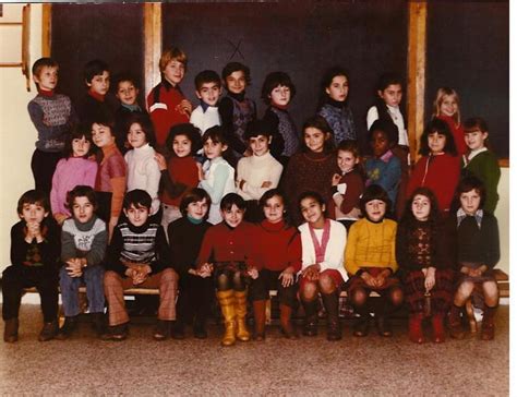 Photo de classe Cm2 77 78 de 1977 Collège Jean Mermoz Copains d avant