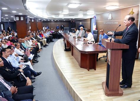 Pleno JCE se reúne con secretarios de 158 Juntas Electorales para