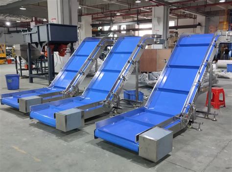 Automatic Motorized Hopper Incline Belt Conveyor With Bucket Climbing Pu Pvc Powered Incline