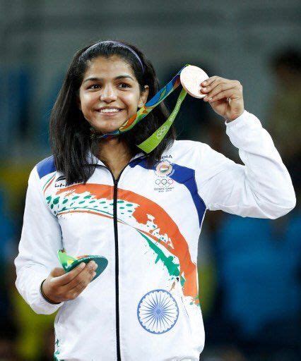 BREAKING: Wrestler Sakshi Malik Wins India's First Medal At The Rio ...