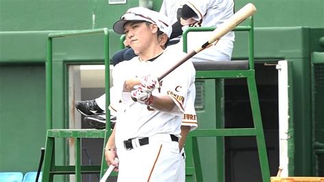 【巨人】秋季キャンプ 坂本勇人が大久保博元打撃コーチから指導約5分 約30人出待ち＆大阪からファン駆けつける人気（2022年11月3日掲載