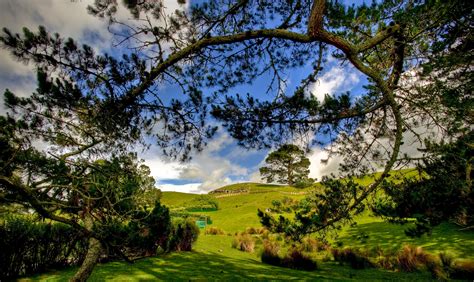 Hobbiton, New Zealand - YourAmazingPlaces.com