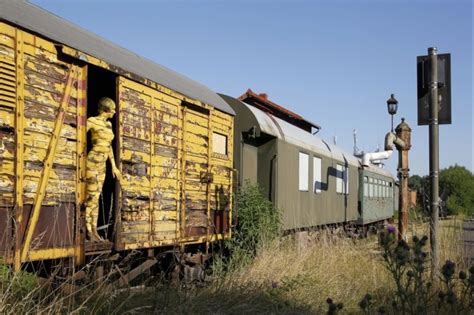 Innocent Photos Where Not Everyone Will Find Nude Models Pictolic