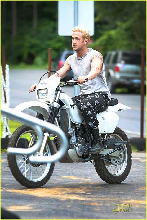 Ryan Gosling: Bleach Blond Hair!: Photo 2564338 | Ryan Gosling Photos ...