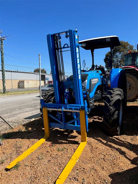 LANDINI DISCOVERY 75 ROPS TRACTOR WITH FRONT MOUNTED FORKLIFT Western