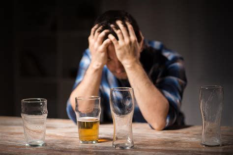 The Link Between Alcohol Abuse And Anxiety Symptoms Of Anxiety Signs Of Alcoholism And Dual