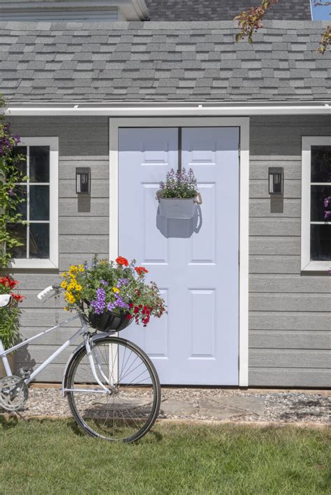 PAINTED SHED DOOR & VINTAGE BIKE - Fusion™ Mineral Paint