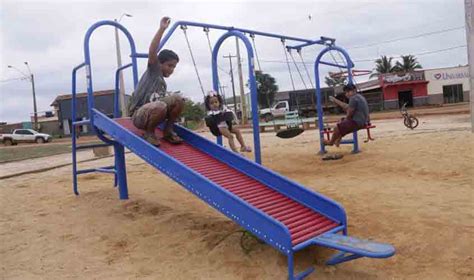 Governo inaugura Praça do Povo e comunidade ganha novo espaço de