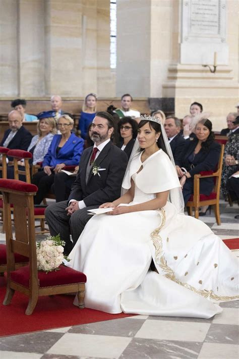 La robe de mariée de la princesse Yasmine Murat croquis broderies