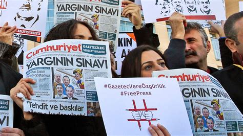 Lange Haftstrafen für Cumhuriyet Journalisten in der Türkei