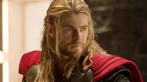 'Thor: Ragnarok' Set Photos: Thor Gets A Haircut, Mark Ruffalo May Be ...